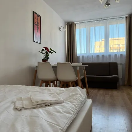 Czerniakowska 42 * Βαρσοβία