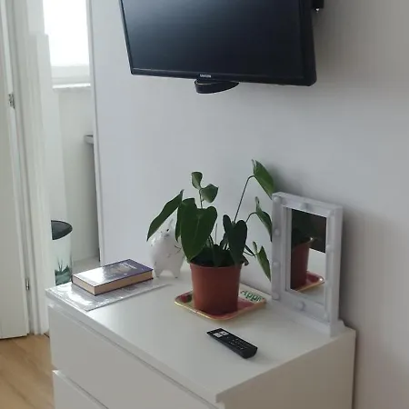 Apartment Czerniakowska 42 *